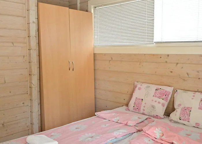 度假居 Giruliu Poilsiavietes Namelis - Xix *